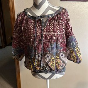 Women Umgee cold shoulder blouse, size medium